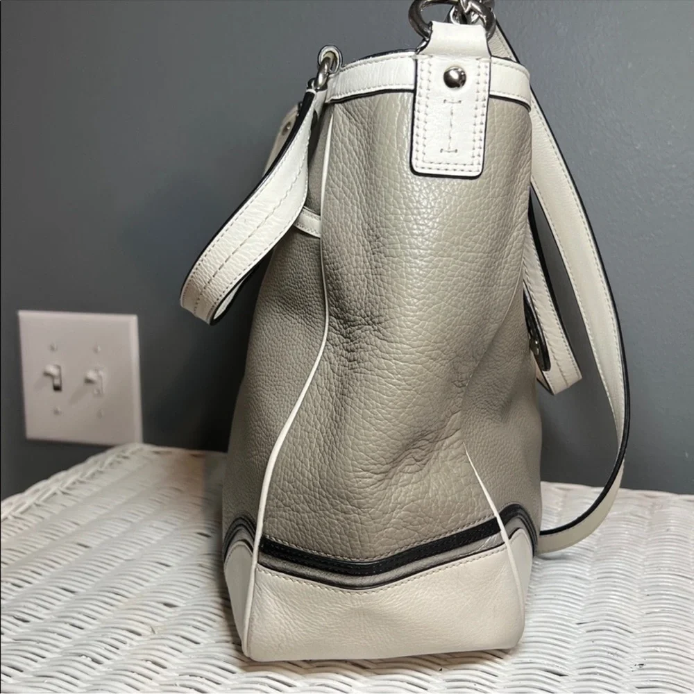 Coach Laura Spectator Tote, EUC - Picture 5 of 14